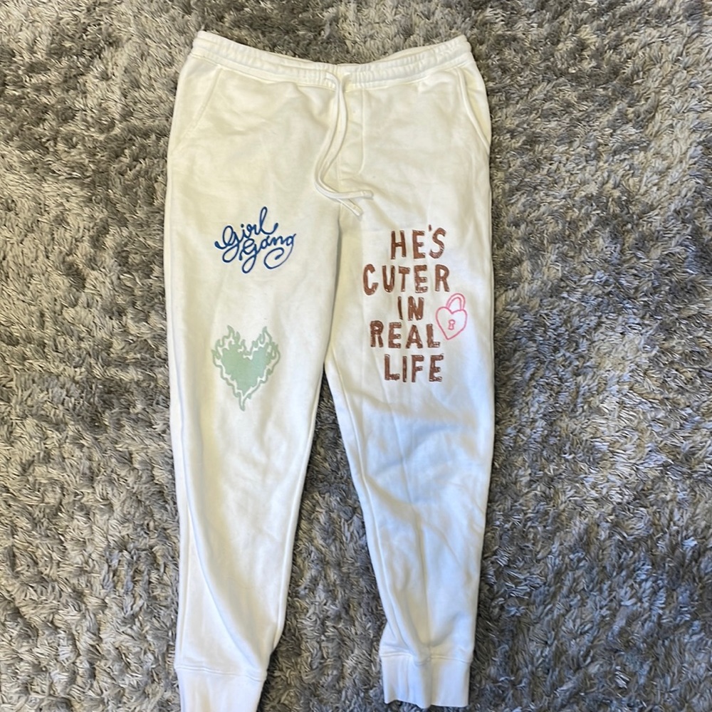 “Girl gang” sweat pants